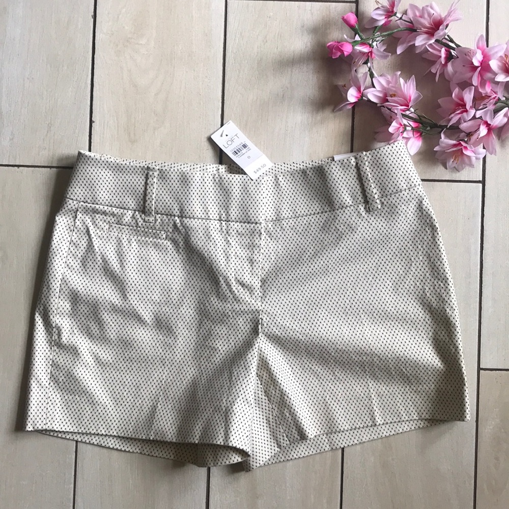Loft Shorts NWT tan, white and black